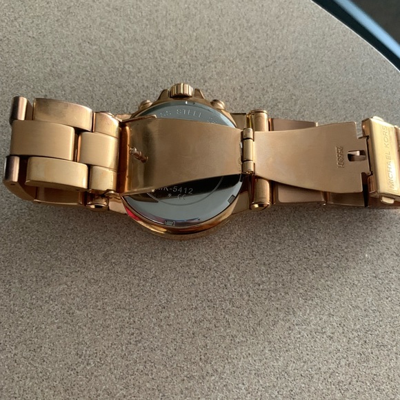 Michael Kors rose gold women’s watch - Picture 2 of 6